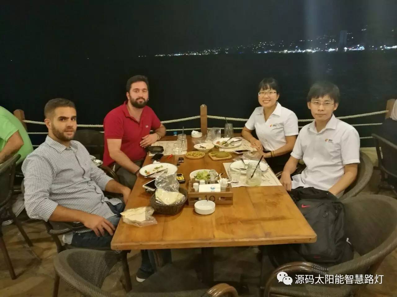 太陽(yáng)能路燈，太陽(yáng)能平板燈，光伏產(chǎn)業(yè)，綠色節(jié)能，太陽(yáng)能路燈廠(chǎng)家