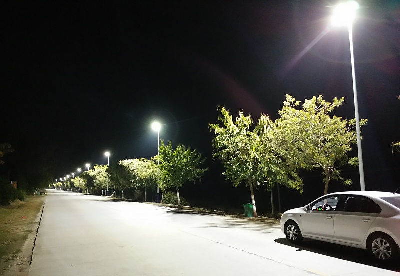 分體式太陽(yáng)能路燈的部件更換教程